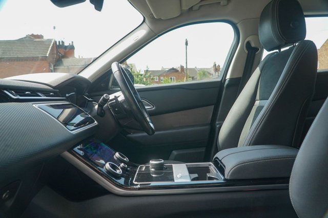 View our LAND ROVER RANGE ROVER VELAR