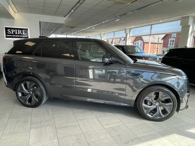 View our LAND ROVER RANGE ROVER SPORT