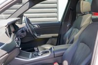 USED 2022 22 BMW X5 4.4 M50i V8 Auto xDrive Euro 6 (s/s) 5dr Sky Lounge/Comfort & Tech Pack