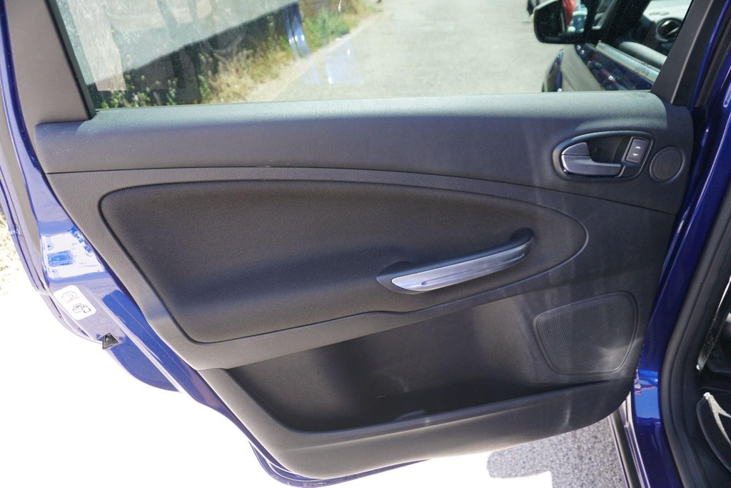 USED 2014 14 FORD S-MAX 2.2 TDCi Titanium Euro 5 5dr 7 SEATER/JUST ARRIVED!!!