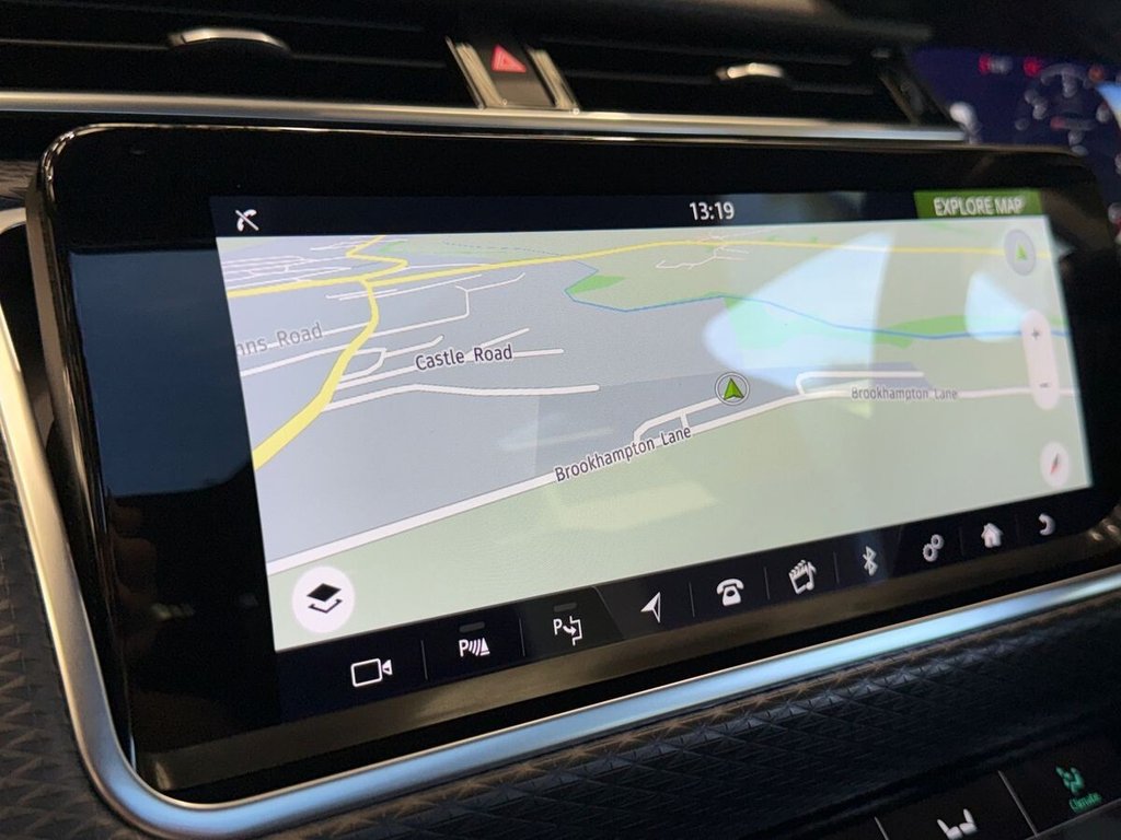 USED 2020 70 LAND ROVER RANGE ROVER VELAR 3.0 D300 R-Dynamic SE SUV 5dr Diesel Auto 4WD Euro 6 (s/s) (300 ps) PANORAMIC ROOF|AIR SUSPENSION