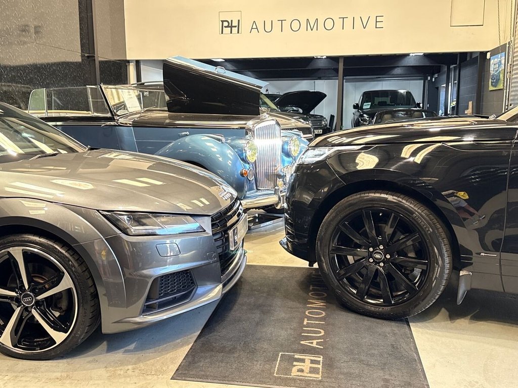 USED 2020 70 LAND ROVER RANGE ROVER VELAR 3.0 D300 R-Dynamic SE SUV 5dr Diesel Auto 4WD Euro 6 (s/s) (300 ps) PANORAMIC ROOF|AIR SUSPENSION