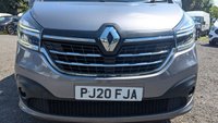 USED 2020 20 RENAULT TRAFIC Minibus LWB Sport Nav EDC Automatic DCi 170 PS 9 Seat L2 With Air Conditioning, Electric Pack,Cruise control, Reverse camera, Auto Wipers finished in 