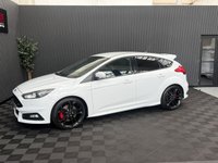 USED 2018 18 FORD FOCUS 2.0T EcoBoost ST-3 Hatchback 5dr Petrol Manual Euro 6 (s/s) (250 ps) HTD STEERING WHEEL, DOOR PROTECTORS