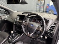 USED 2018 18 FORD FOCUS 2.0T EcoBoost ST-3 Hatchback 5dr Petrol Manual Euro 6 (s/s) (250 ps) HTD STEERING WHEEL, DOOR PROTECTORS