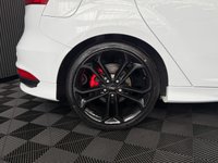 USED 2018 18 FORD FOCUS 2.0T EcoBoost ST-3 Hatchback 5dr Petrol Manual Euro 6 (s/s) (250 ps) HTD STEERING WHEEL, DOOR PROTECTORS