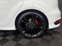 USED 2018 18 FORD FOCUS 2.0T EcoBoost ST-3 Hatchback 5dr Petrol Manual Euro 6 (s/s) (250 ps) HTD STEERING WHEEL, DOOR PROTECTORS