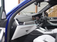USED 2021 21 BMW X5 M 4.4i V8 Competition Auto xDrive Euro 6 (s/s) 5dr SKY ROOF+MARINA BLUE+B&W+HUD