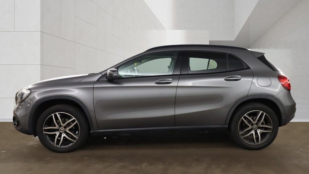 USED 2019 19 MERCEDES-BENZ GLA 1.6 GLA180 Urban Edition SUV 5dr Petrol 7G-DCT Euro 6 (s/s) (122 ps) SERVICE HISTORY / 2 OWNERS