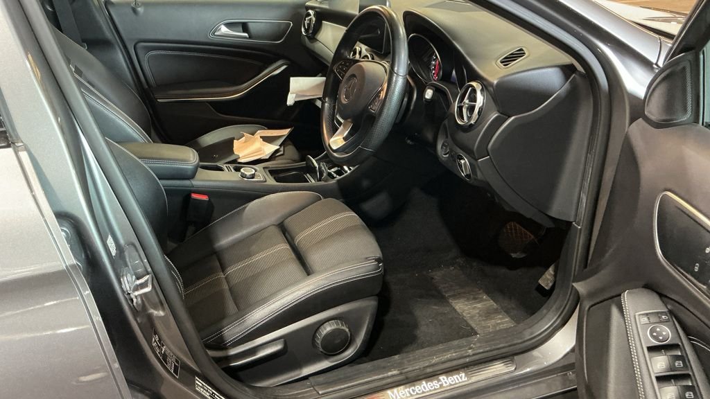 USED 2019 19 MERCEDES-BENZ GLA 1.6 GLA180 Urban Edition SUV 5dr Petrol 7G-DCT Euro 6 (s/s) (122 ps) SERVICE HISTORY / 2 OWNERS