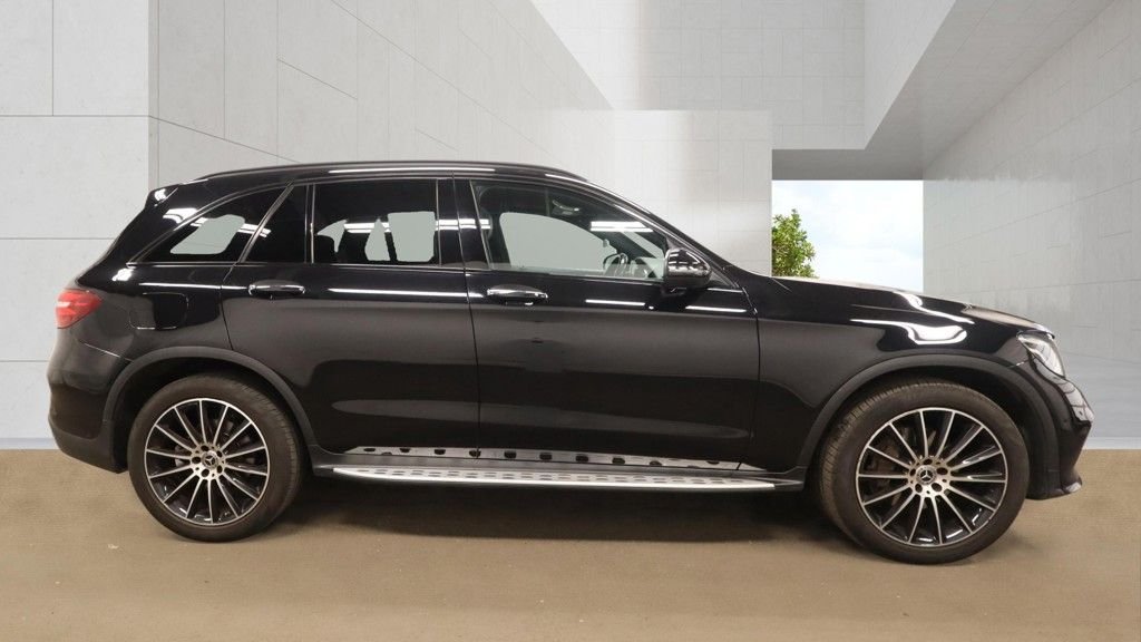 USED 2018 18 MERCEDES-BENZ GLC 2.1 GLC220d AMG Line (Premium) SUV 5dr Diesel G-Tronic 4MATIC Euro 6 (s/s) (170 ps) SERVICE HISTORY + 2 KEYS