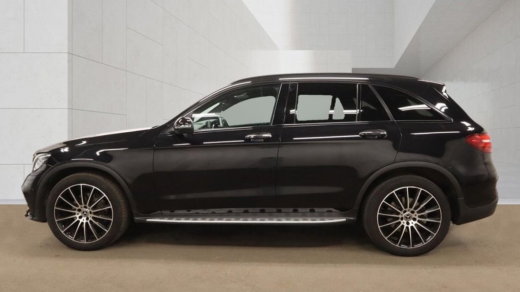 USED 2018 18 MERCEDES-BENZ GLC 2.1 GLC220d AMG Line (Premium) SUV 5dr Diesel G-Tronic 4MATIC Euro 6 (s/s) (170 ps) SERVICE HISTORY + 2 KEYS