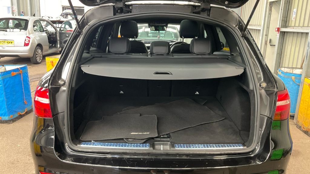 USED 2018 18 MERCEDES-BENZ GLC 2.1 GLC220d AMG Line (Premium) SUV 5dr Diesel G-Tronic 4MATIC Euro 6 (s/s) (170 ps) SERVICE HISTORY + 2 KEYS