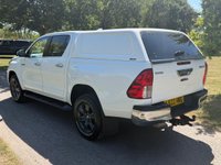USED 2022 22 TOYOTA HILUX 2.4 D-4D Icon Pickup Double Cab 4dr Diesel Auto 4WD Euro 6 (s/s) (150 ps) TOYOTA HILUX ICON D/CAB AUTOMATIC ONE OWNER WHITE