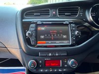 USED 2015 15 KIA CEED 1.6 CRDi EcoDynamics 3 Sportswagon 5dr Diesel Manual Euro 5 (s/s) (126 bhp) FULL SERVICE HISTORY ESTATE