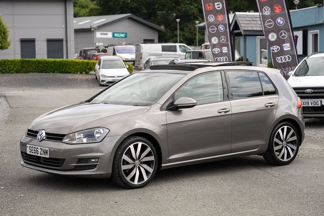 View our VOLKSWAGEN GOLF