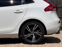 USED 2018 18 VOLVO V40 1.5 V40 R-Design Pro T3 Auto 5dr Full Service History Sat Nav