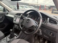 USED 2017 61 VOLKSWAGEN TIGUAN 2.0 TDI BlueMotion Tech SE Navigation SUV 5dr Diesel Manual 4Motion Euro 6 (s/s) (150 ps) 
