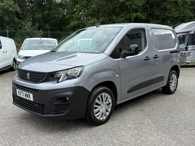 View our PEUGEOT PARTNER