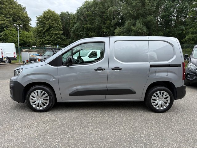 View our PEUGEOT PARTNER