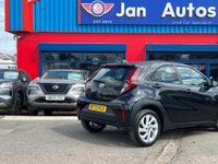 USED 2023 72 TOYOTA AYGO X 1.0 VVT-i Pure x-shift Euro 6 (s/s) 5dr Full SH+1owner+Nav+Camera