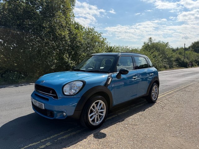 View our MINI COUNTRYMAN