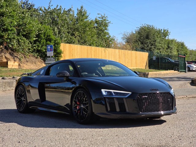 View our Audi R8 range