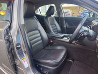 USED 2014 14 LEXUS IS 2.5 300h Luxury Saloon 4dr Petrol Hybrid E-CVT Euro 5 (s/s) (223 ps) Comprehensive LEXUS Service History  |  Fresh Service at POS  |  Set of  2 Keys
