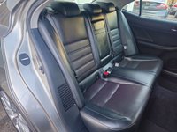 USED 2014 14 LEXUS IS 2.5 300h Luxury Saloon 4dr Petrol Hybrid E-CVT Euro 5 (s/s) (223 ps) Comprehensive LEXUS Service History  |  Fresh Service at POS  |  Set of  2 Keys