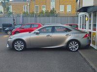 USED 2014 14 LEXUS IS 2.5 300h Luxury Saloon 4dr Petrol Hybrid E-CVT Euro 5 (s/s) (223 ps) Comprehensive LEXUS Service History  |  Fresh Service at POS  |  Set of  2 Keys