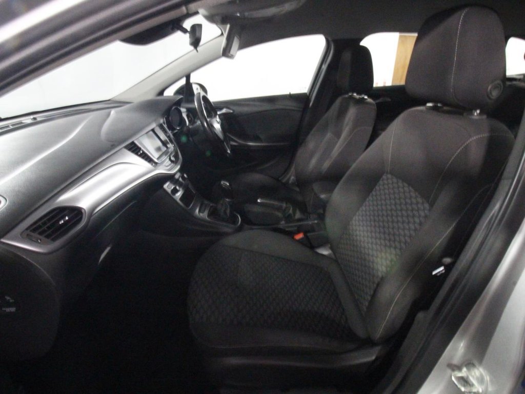USED 2022 22 VAUXHALL ASTRA 1.2 Turbo Business Edition Nav Sports Tourer 5dr Petrol Manual Euro 6 (s/s) (130 ps) 