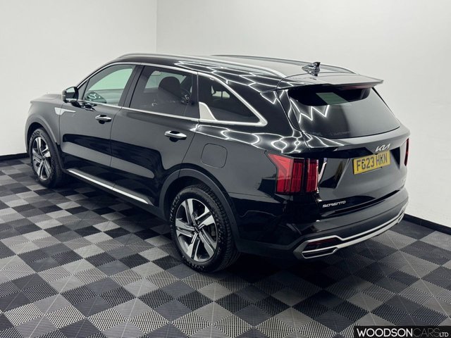 View our KIA SORENTO