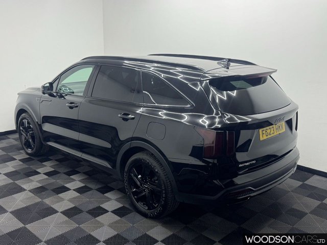 View our KIA SORENTO