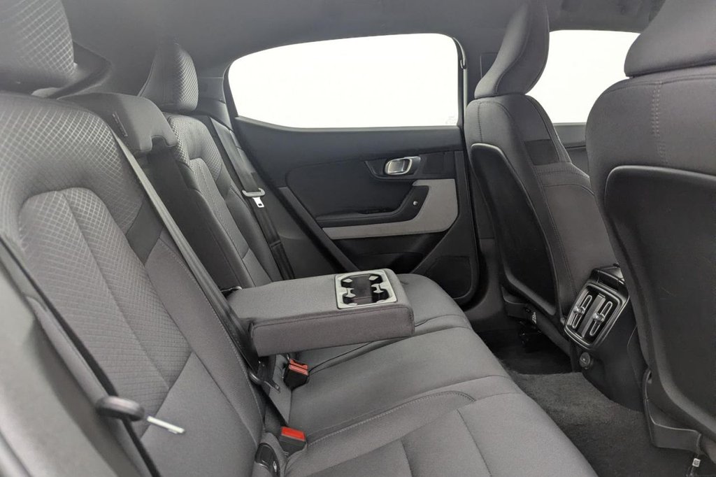 USED 2022 22 POLESTAR POLESTAR 2 Single Motor 78kWh Long Range Fastback 5dr Electric Auto FWD (231 ps) Car Play, Camera, Sat Nav