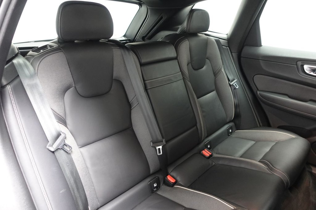 2020 Volvo XC60 — image 9