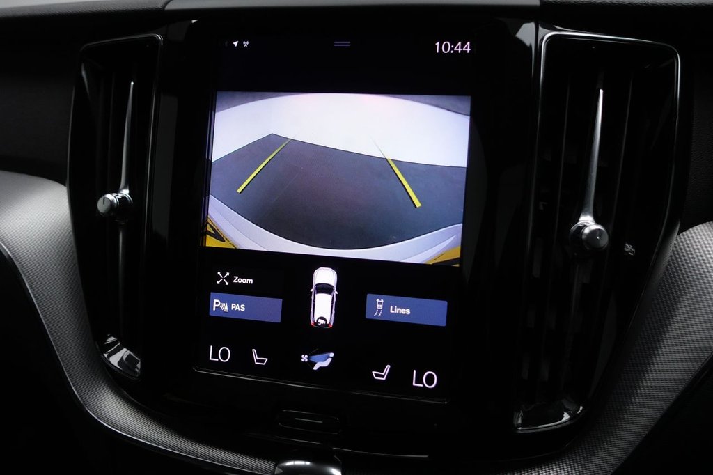 2020 Volvo XC60 — image 11