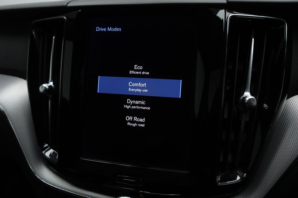 2020 Volvo XC60 — image 15