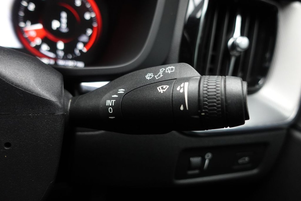 2020 Volvo XC60 — image 24