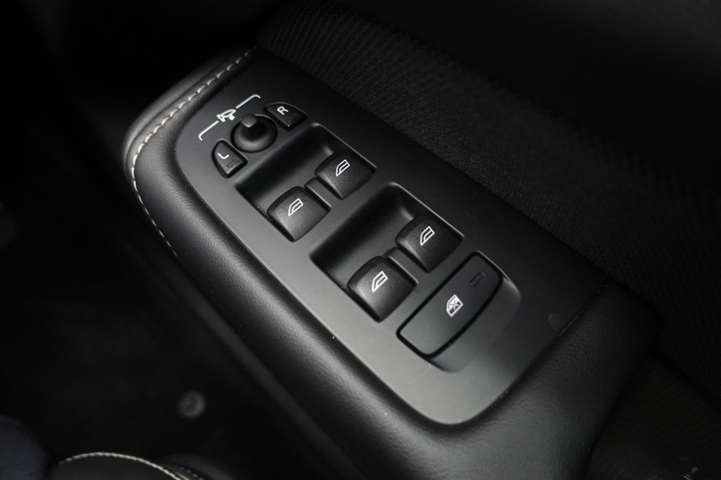 2020 Volvo XC60 — image 28