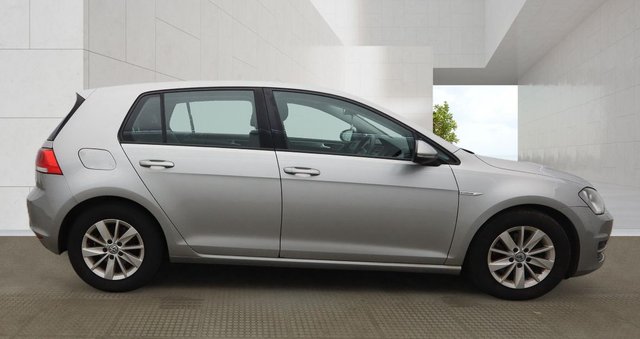 View our VOLKSWAGEN GOLF