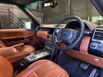 View our LAND ROVER RANGE ROVER