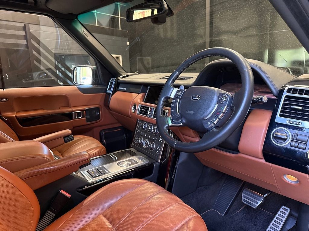 USED 2010 LAND ROVER RANGE ROVER 4.4 TD V8 Autobiography SUV 5dr Diesel Auto 4WD Euro 5 (313 bhp) AINTREE GREEN OVER TAN LEATHER