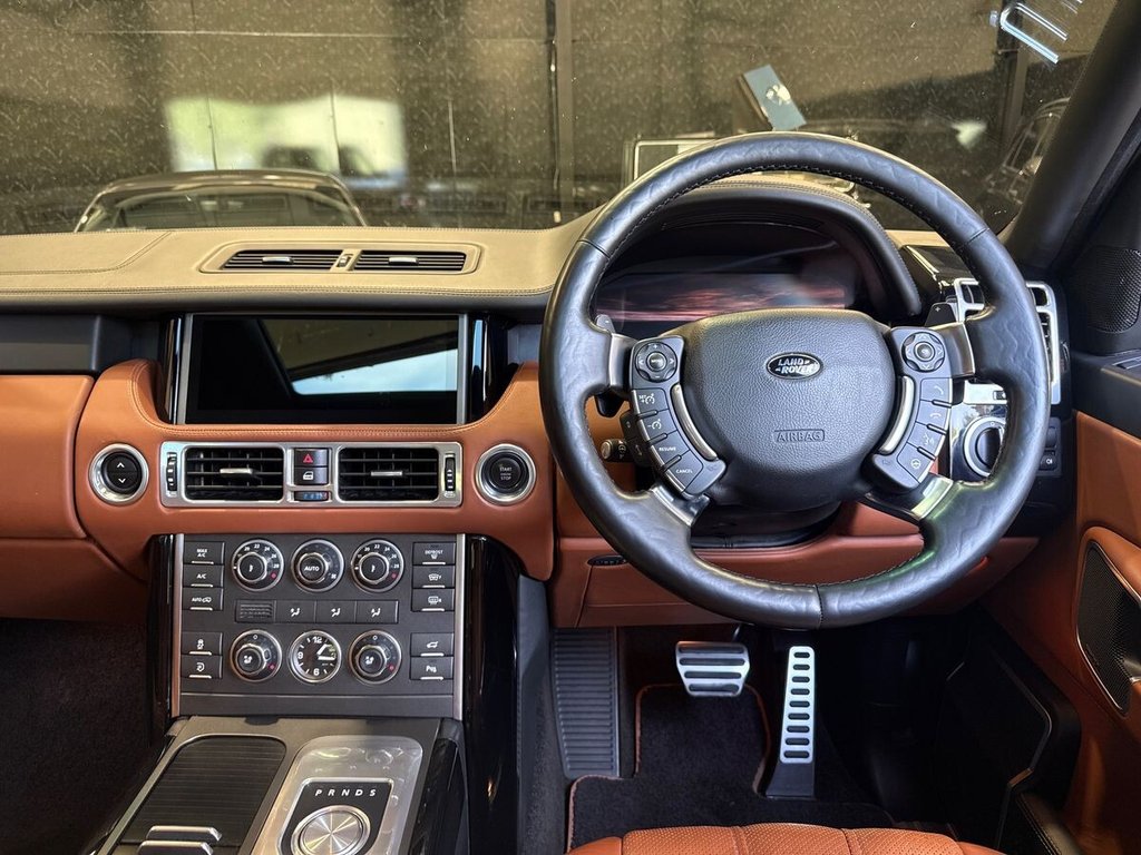 USED 2010 LAND ROVER RANGE ROVER 4.4 TD V8 Autobiography SUV 5dr Diesel Auto 4WD Euro 5 (313 bhp) AINTREE GREEN OVER TAN LEATHER