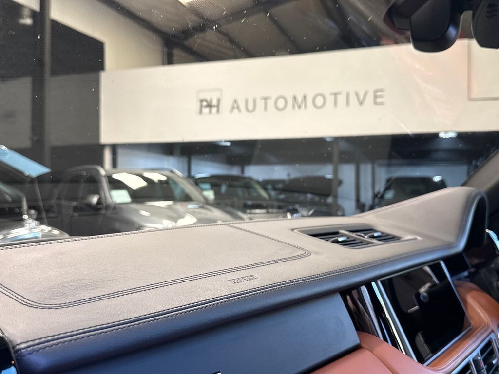 USED 2010 LAND ROVER RANGE ROVER 4.4 TD V8 Autobiography SUV 5dr Diesel Auto 4WD Euro 5 (313 bhp) AINTREE GREEN OVER TAN LEATHER