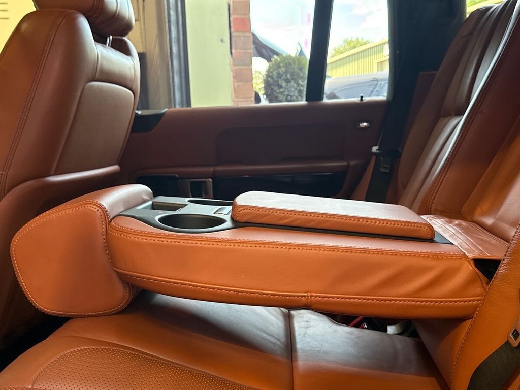 USED 2010 LAND ROVER RANGE ROVER 4.4 TD V8 Autobiography SUV 5dr Diesel Auto 4WD Euro 5 (313 bhp) AINTREE GREEN OVER TAN LEATHER