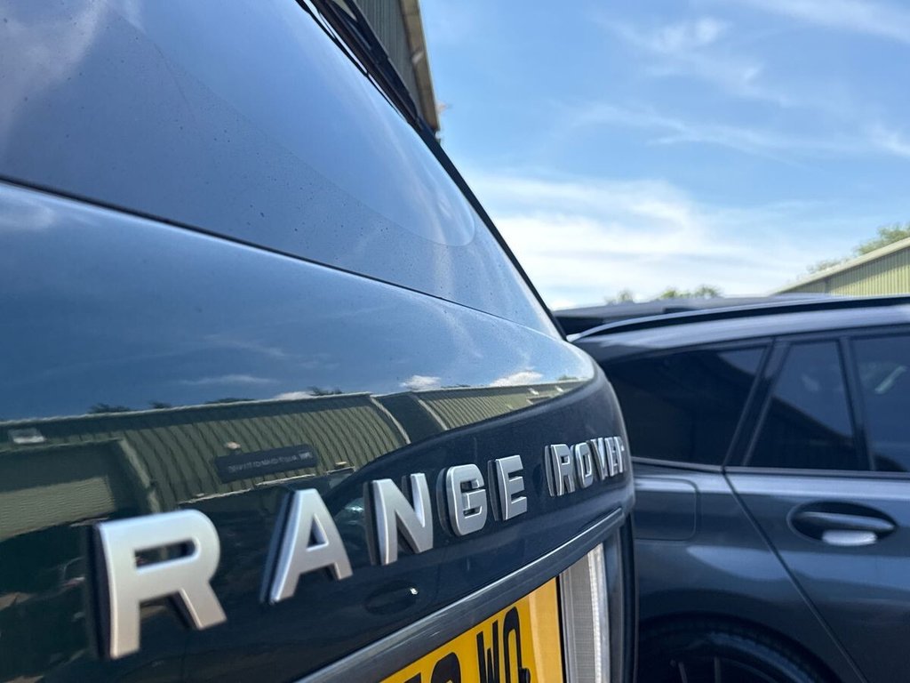 USED 2010 LAND ROVER RANGE ROVER 4.4 TD V8 Autobiography SUV 5dr Diesel Auto 4WD Euro 5 (313 bhp) AINTREE GREEN OVER TAN LEATHER