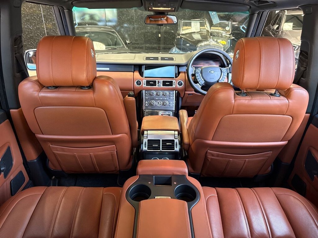 USED 2010 LAND ROVER RANGE ROVER 4.4 TD V8 Autobiography SUV 5dr Diesel Auto 4WD Euro 5 (313 bhp) AINTREE GREEN OVER TAN LEATHER