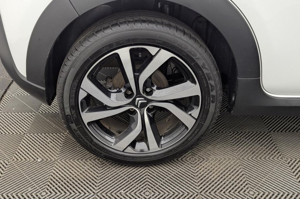 USED 2023 23 CITROEN C3 1.2 PureTech Shine Plus Hatchback 5dr Petrol Manual Euro 6 (s/s) (110 ps) Car Play, Sat Nav, 17" Alloys