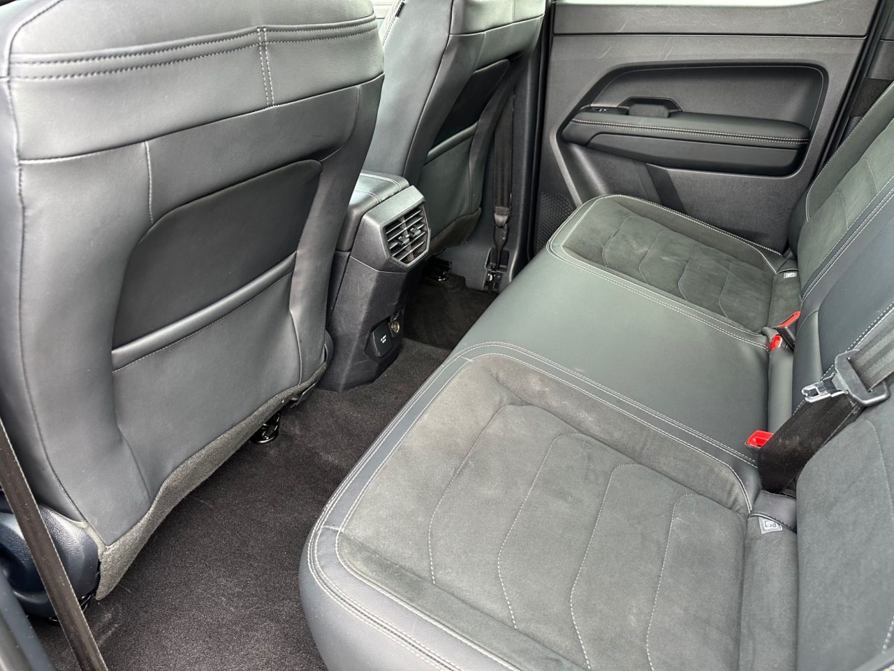 2023 VOLKSWAGEN AMAROK 2.0 TDI Style Pickup Double Cab 4dr Diesel Auto 4Motion Euro 6 (s/s) (205 p - vehicle photo 26 for sale on PureCar