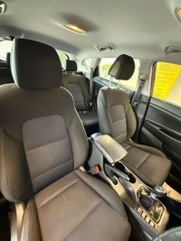 USED 2017 67 HYUNDAI TUCSON 2.0 CRDi Blue Drive SE Nav SUV 5dr Diesel Manual Euro 6 (s/s) (136 ps) 